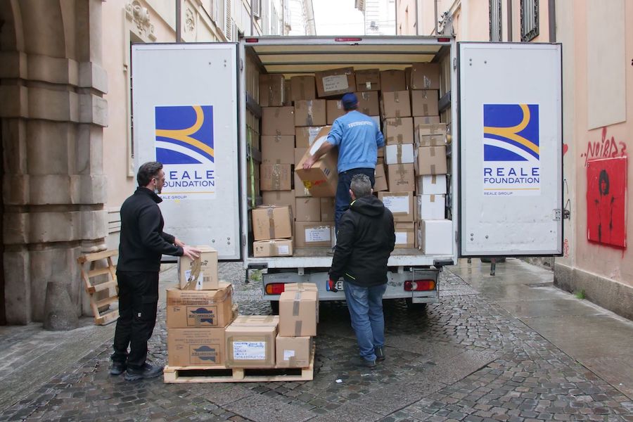 Una tonnellata di beni di prima necessità per i profughi ucraini
